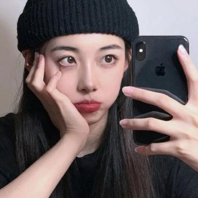 那女孩是谁